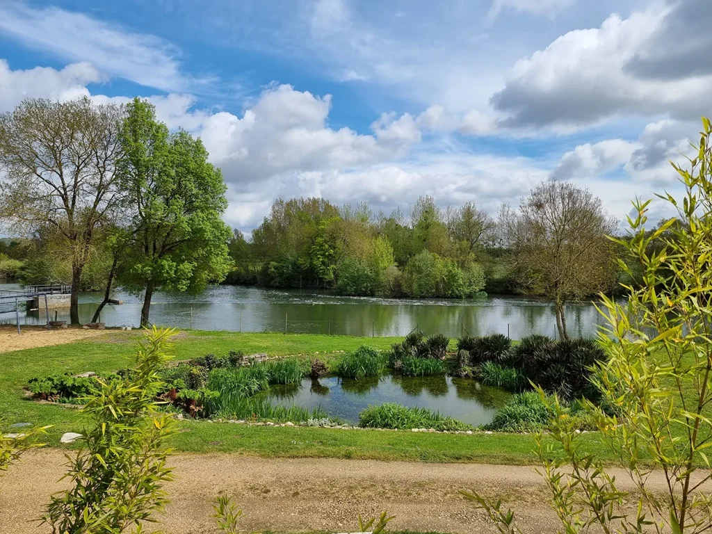 Outdoors on the banks of the Loir River at Domaine de la Courbe