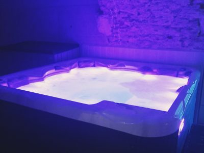 Domainedelacourbe-jacuzzi